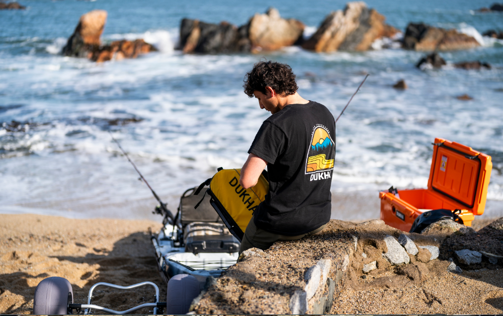 Seguridad en kayak de pesca: equipo esencial para salir preparado en Chile