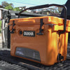 Hard Cooler DUKHA 20QT con hielo y bebidas